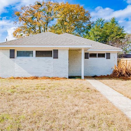 House In Mobile Newly Renovated! Quiet & Centrally Located! Екстериор снимка