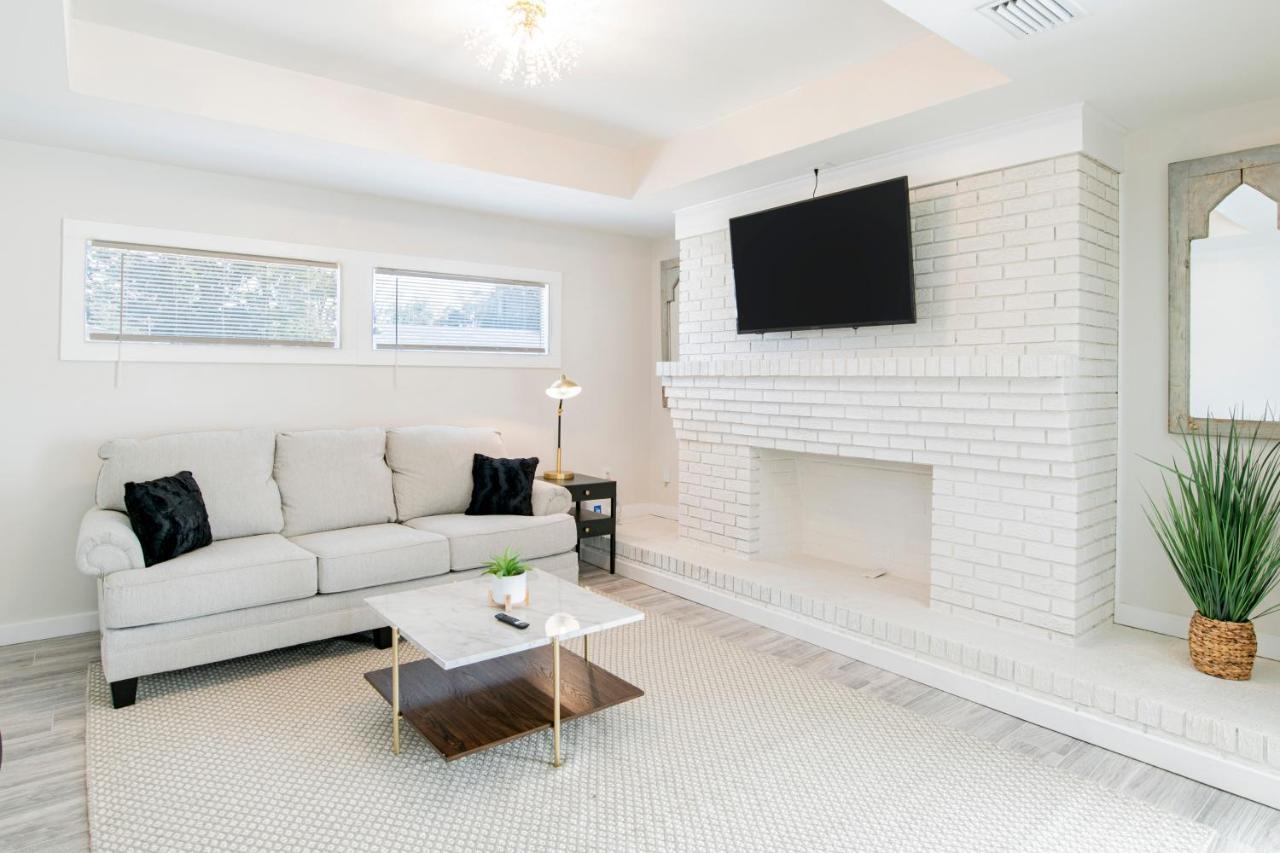 House In Mobile Newly Renovated! Quiet & Centrally Located! Екстериор снимка